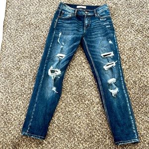 New blue distressed jeans size 1/24